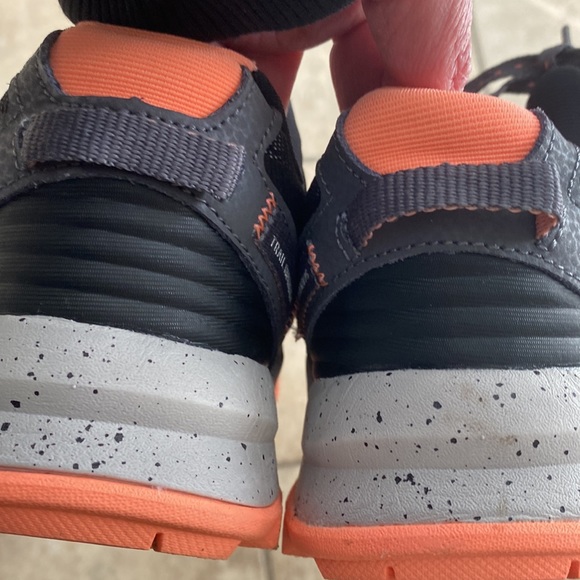 Reebok sneakers worn 2 hours - Picture 3 of 7